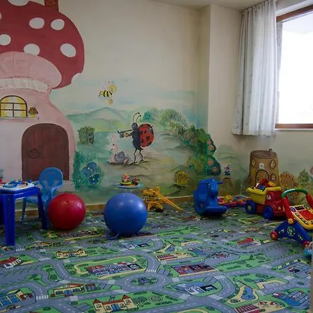 Апартамент Джена В Лъки Комплекс Apartment *